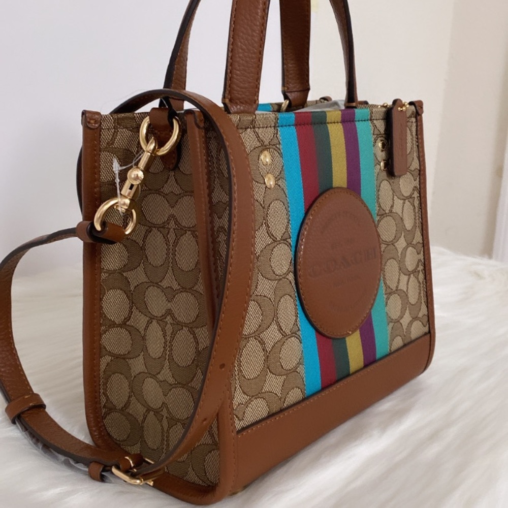 NWT💃Coach Dempsey Tote 22 In Signature Jacquard With Stripe And Coach Patch - Picture 8 of 13